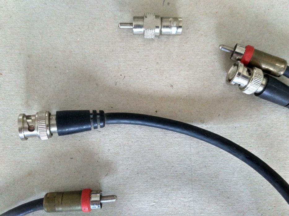 Conjunto Cabo BNC MALE/MALE + Audio c/ Adaptador