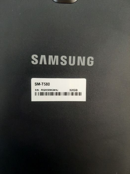 Планшет великий Samsung Galaxy Tab A 10.1 SM-T580 32GB