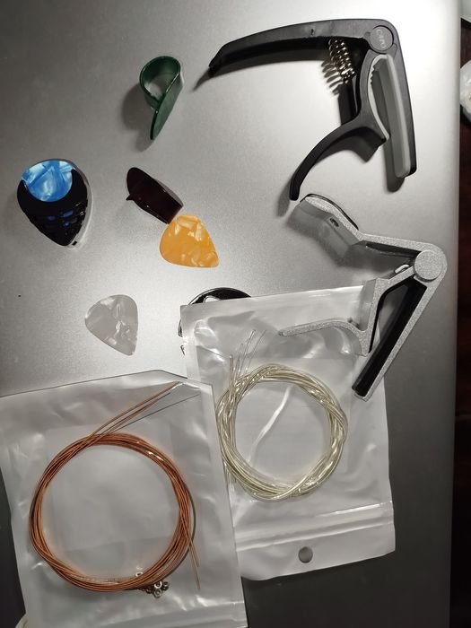 Струни медіатор каподастр