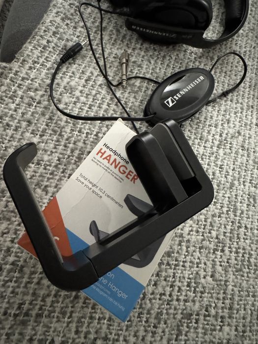 Headphones Sennheiser HD 202 + hanger + bag