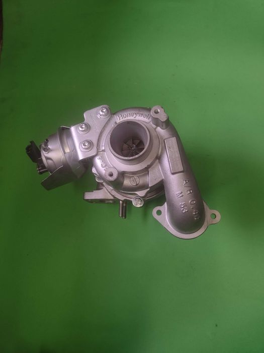 Turbosprężarka Turbina Berlingo c3 c4 ds3 ds4 ds5 jumpy 1.6 BlueHDi