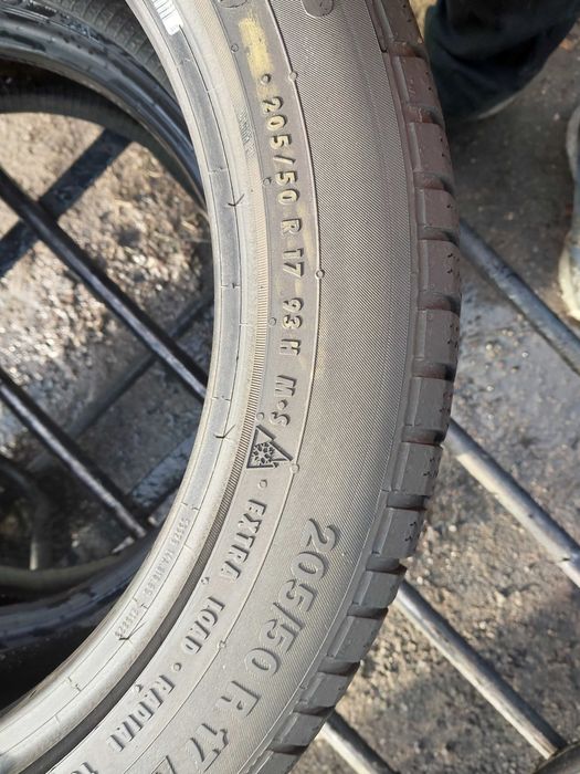 Opony zimowe 205.50.17 Continental