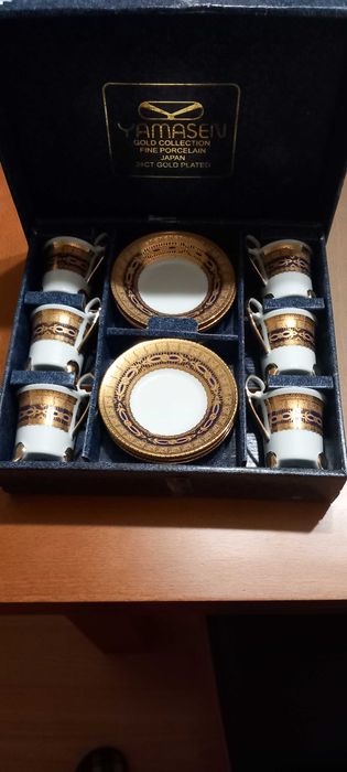 Conjunto de Chávenas Japonesa Banhadas a OURO