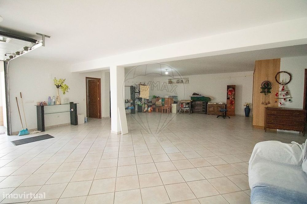 Moradia T4 para venda