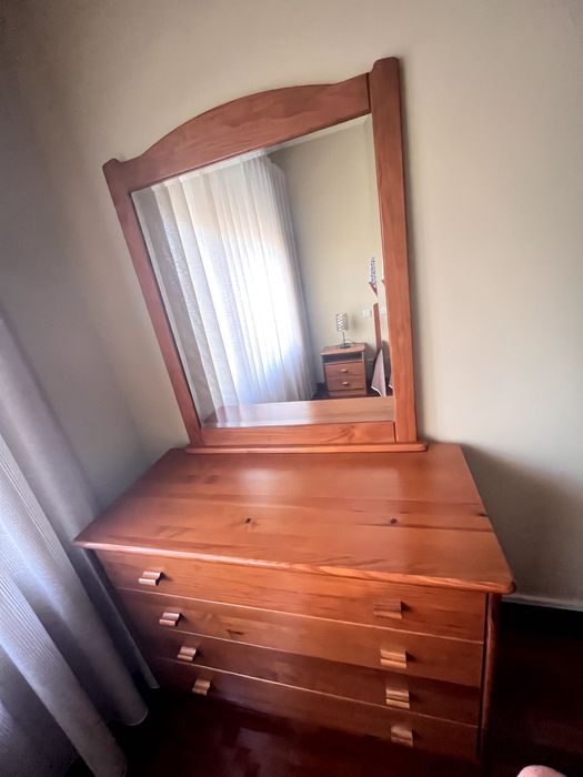 Quarto de casal completo - bom estado