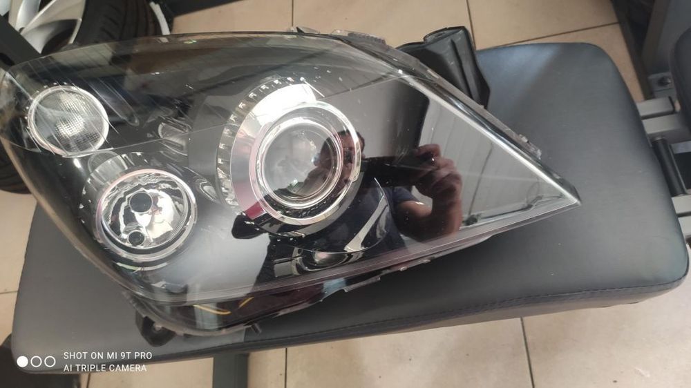 farol direito xenon Astra H