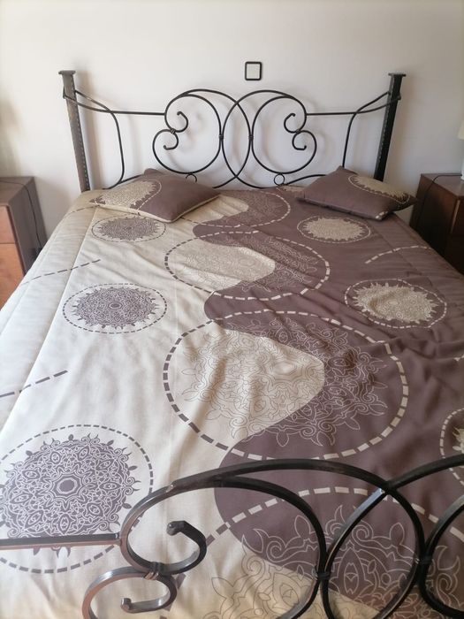 Vendo cama com colchão (2 unidades) - 300€ cada
