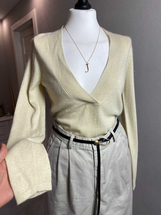 Luksusowy sweter damski premium głęboki kopertowy dekolt na wiosnę