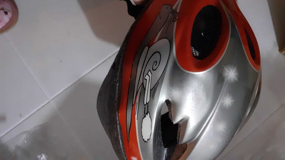 Capacete de criança para bicicleta