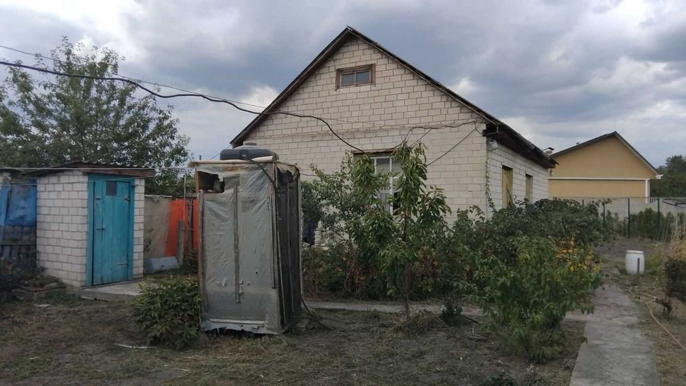 Будинок з гаражем в Дахнівці, 75 кв. м., 4 кімн., с/в, 0,10га  (п3)