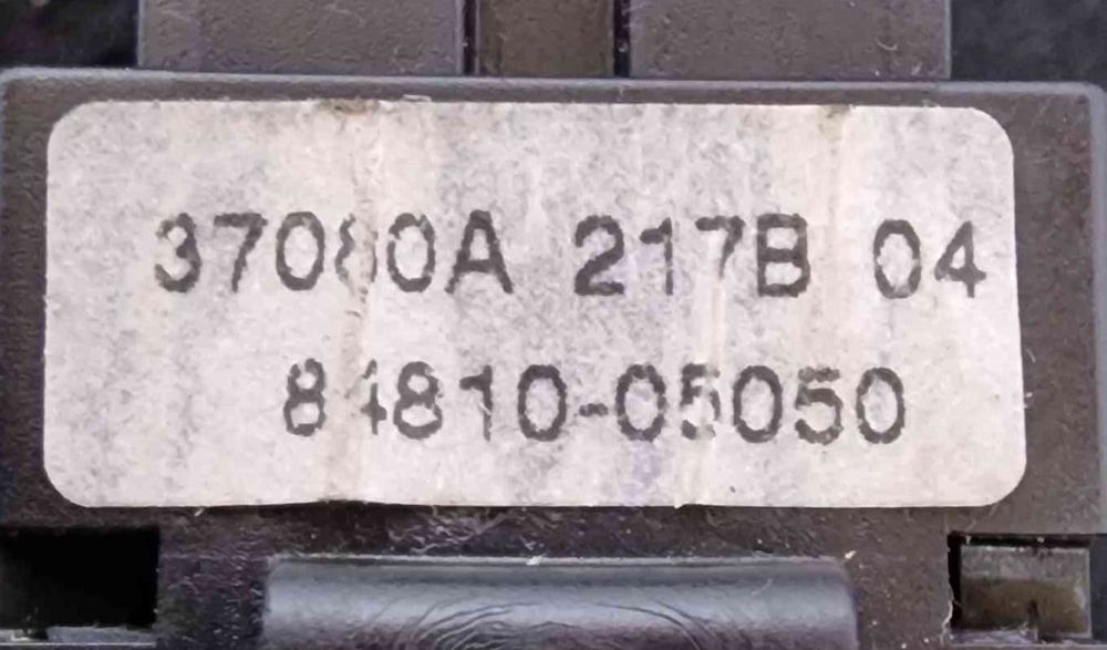 Comando / Botão / Interruptor Vidros Trás Direito 37080A - TOYOTA AVENSIS