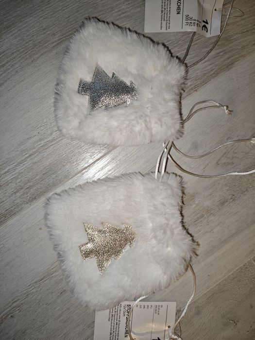 Futrzane woreczki z choinką 2 szt.