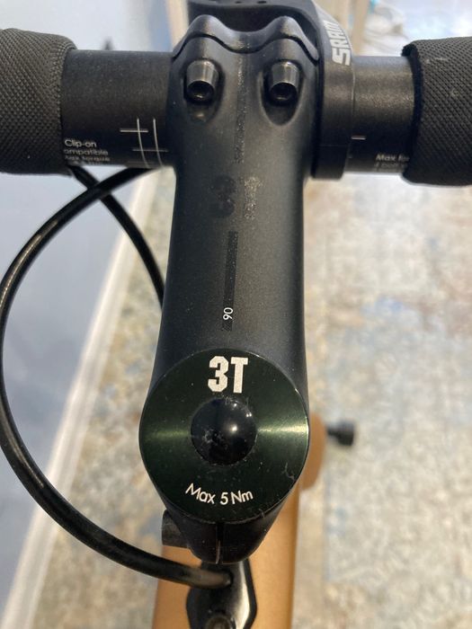 3 T Exploro roz M Rival AxS