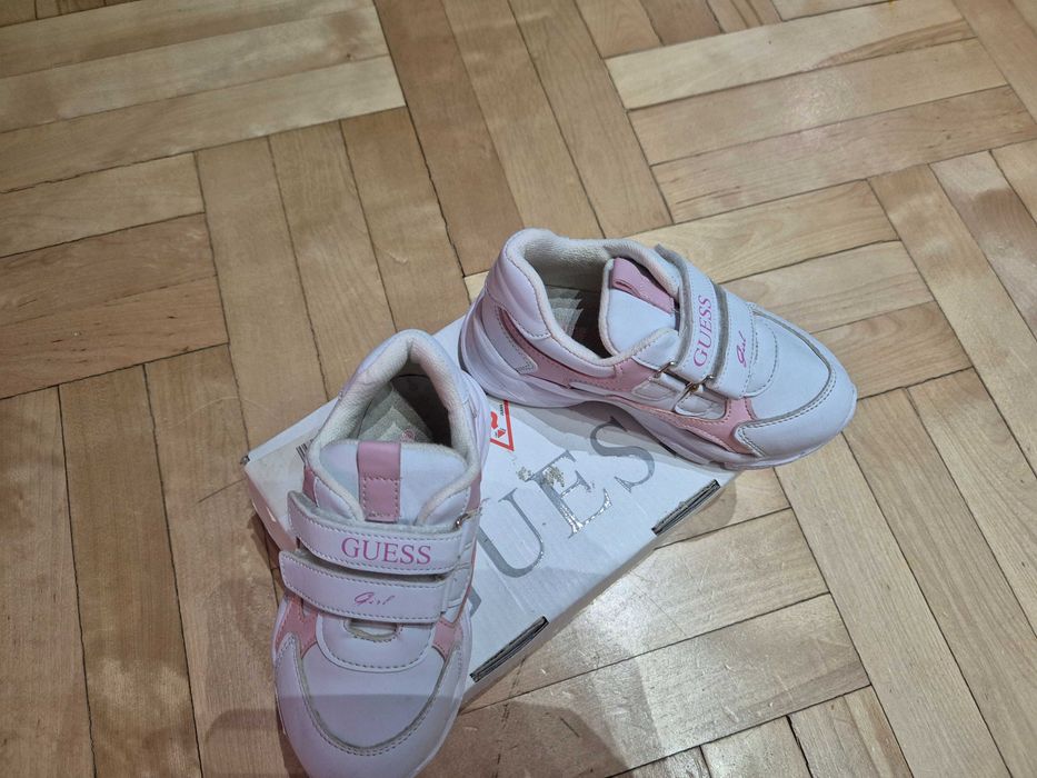 Sneakersy Guess dla dziewczynki roz 25