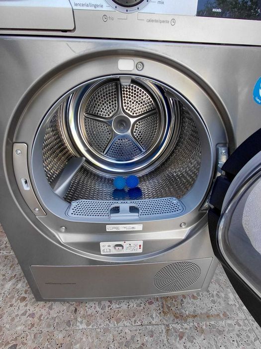 Máquina de Secar Roupa Balay – 8 kg | Bomba de Calor | Classe A++ | Inox