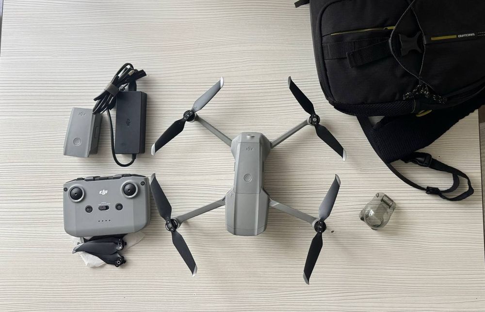 Дрон DJI Mavik Air 2  Fly More Combo