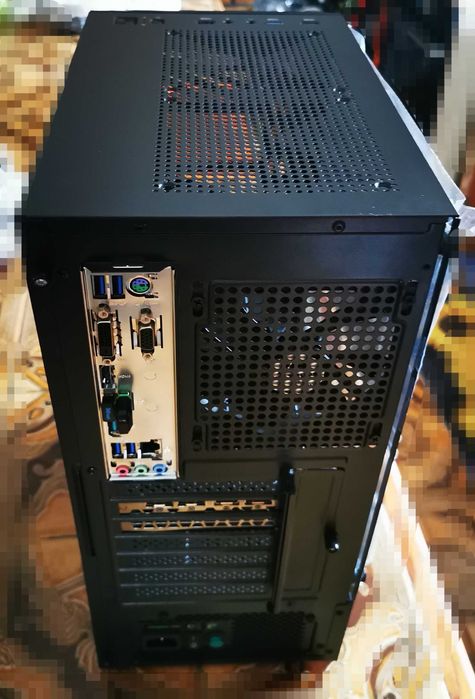 Computador gaming, práticamente novo