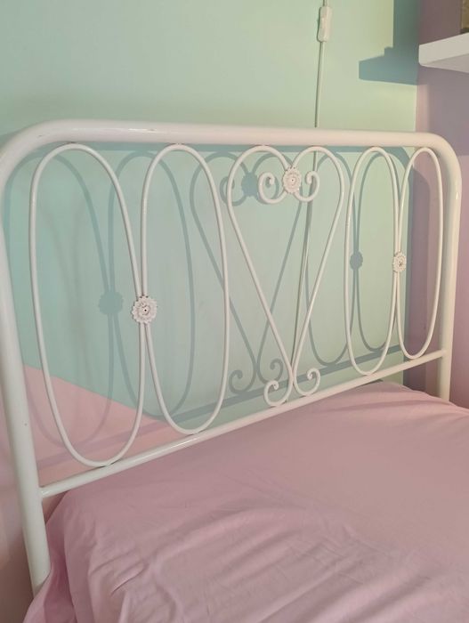 Cama solteiro, estilo alentejano