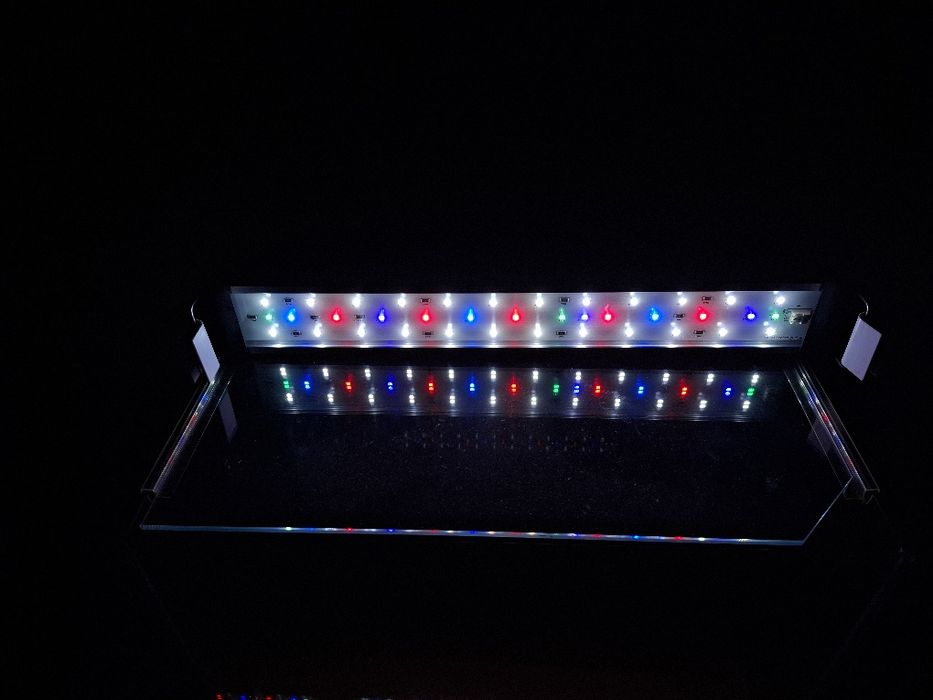 Calha Luminária LED Twinstar 45B 19W para aquário de 40 até 50cm