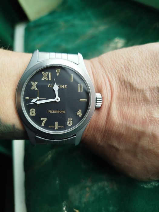 Glycine incursore unitas