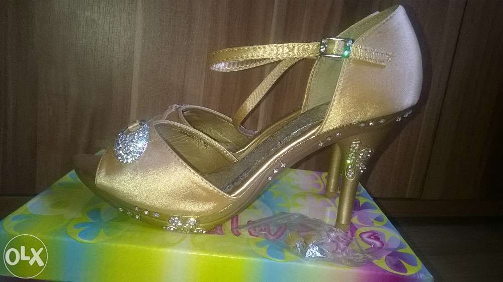 buty rozmiar 38/39