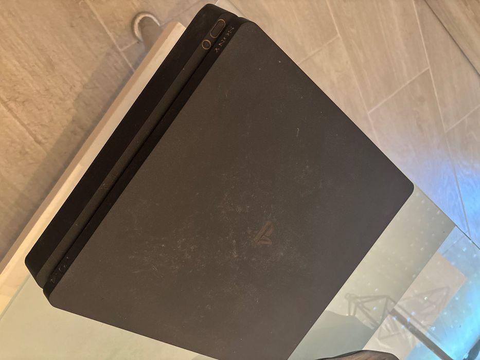 PlayStation 4 Slim