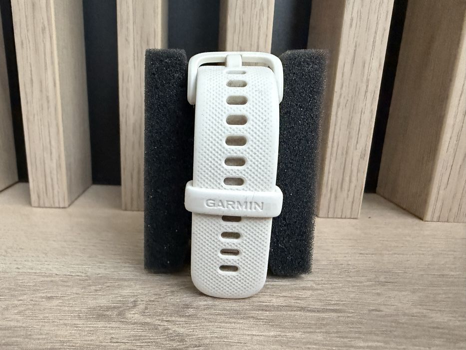 Garmin Vivomove Sport White Cream