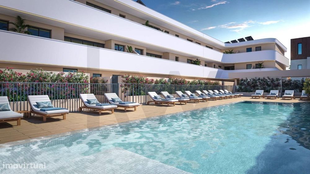 Apartamento novo, varandas, terraços, arrecadação, garagem, piscina, C