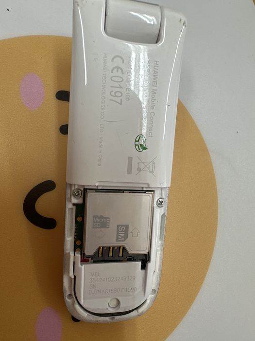 Pen Internet Móvel TMN - Huawei E180 - Modem 3G USB Rotativo
