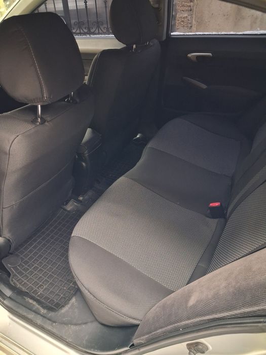 Продам авто хонда цивик 4д