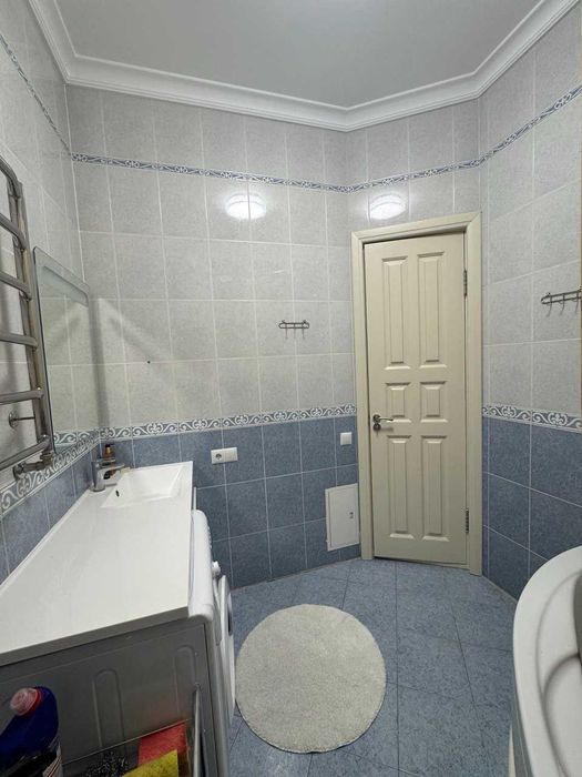 ЗДАЄМО в оренду комфортну 2 кімнатну квартиру в центрі Бесарабська площа, 5а, є ліфт, м Хрешатик !!