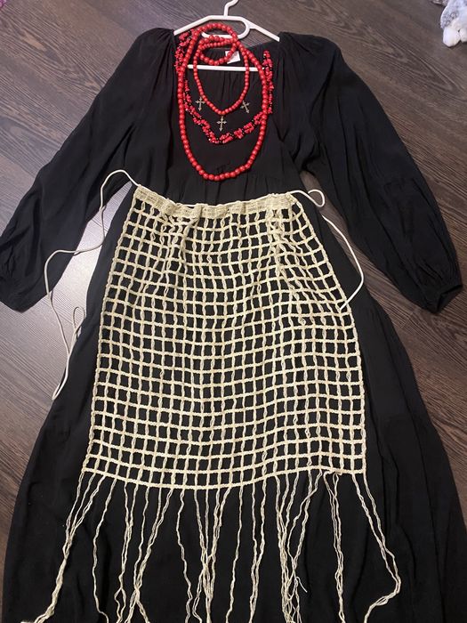 Фартух, пояс до українського строю, вишиванки, припинда, буси