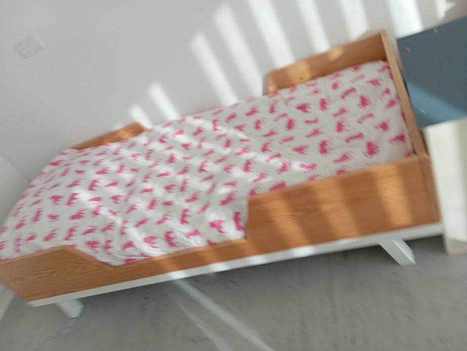 Cama criança sem colchão