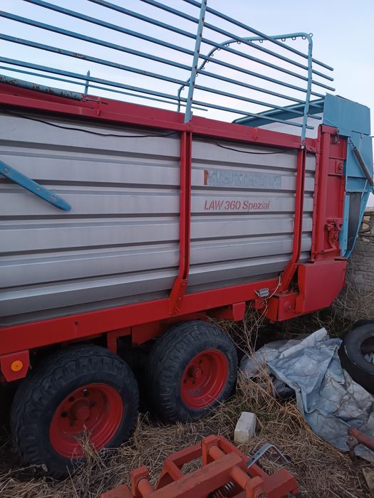 Przyczepa samozbierająca Mengele law 360