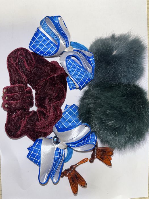 Резиночки та заколки