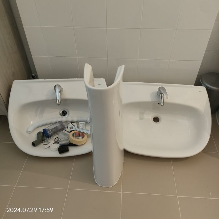 New Washbasins with Faucets