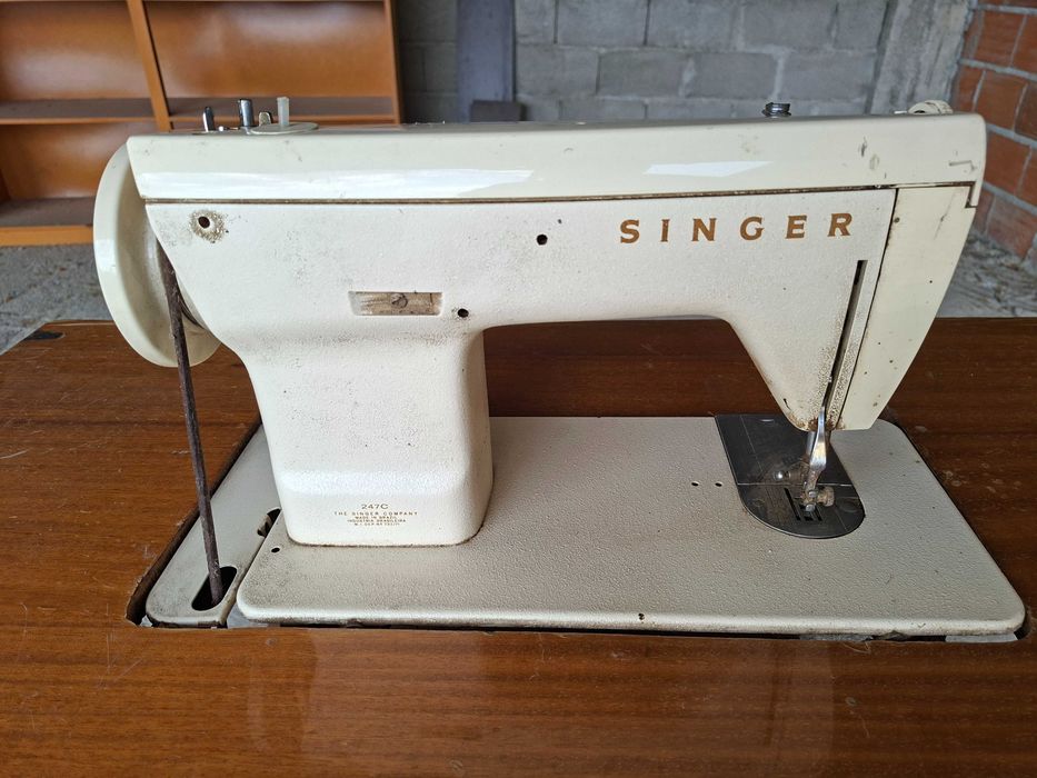 Maquina de costura singer