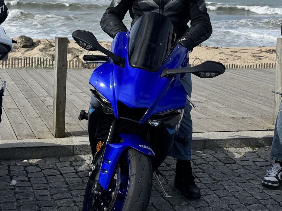 Yamaha R1 2024.