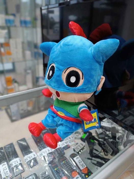 PROMO:Peluche Shin Chan ultra herói 32cm