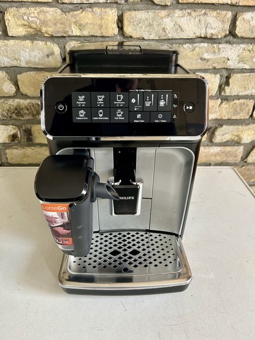 Кофемашина Philips LatteGo EP3246