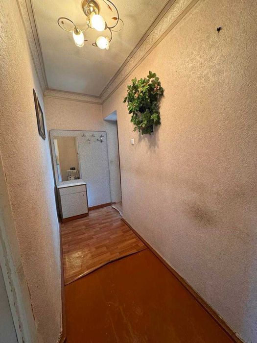 Трикімнатна квартира на Гречанах!