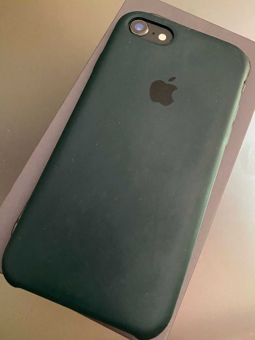 iPhone 8 in excellent condition64551831439234122