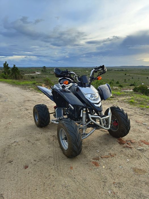 Moto 4 250cc como nova