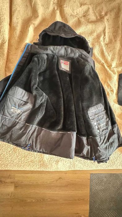 Зимова чоловіча неопренова куртка з мутоновим утеплювачем