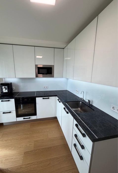 Оболонський проспект 13. Метро Минська