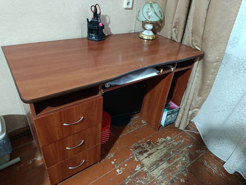 Письменный стол б.у