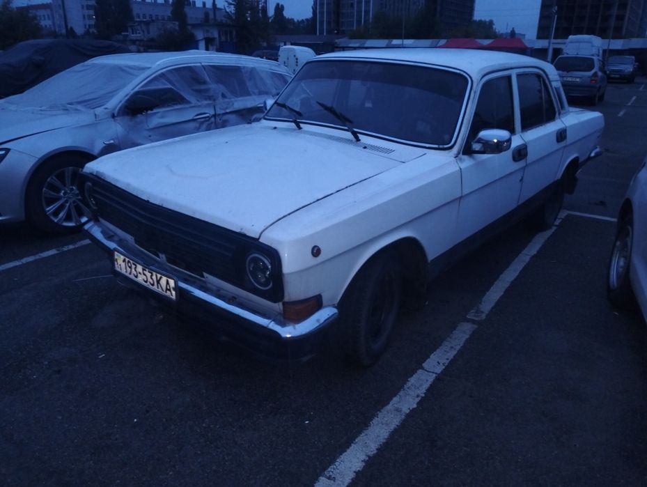 Продам Волгу 2410 бензин