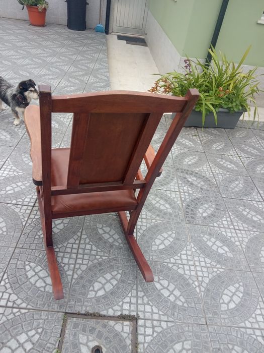 Cadeira baloiço madeira