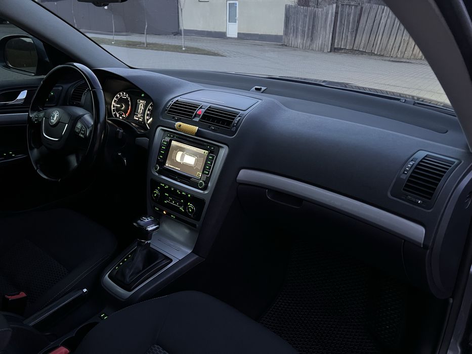 Skoda Octavia A5 FL 2012p 2.0 TDI DSG-6