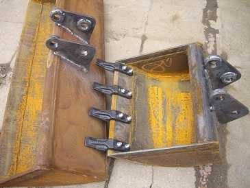 Lyzka minikoparka  niwelator rowniarka ladowarka jcb q-fit